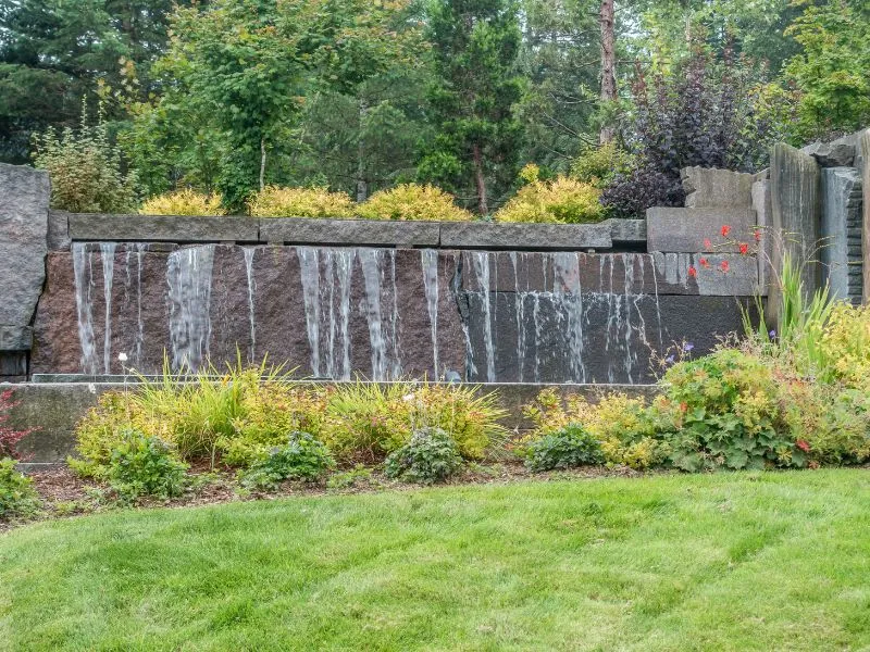 تنسيق حدائق بالرياض