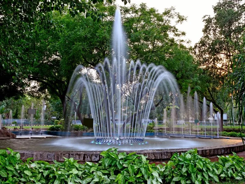 شلالات ونوافير